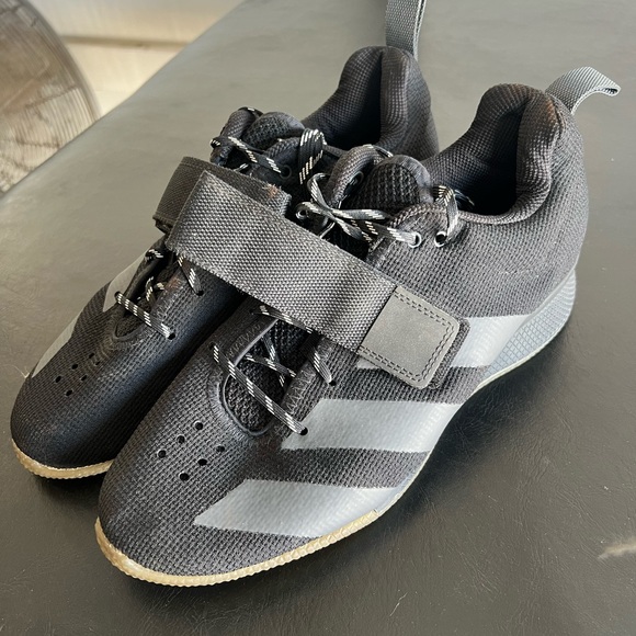 Adidas weightlifting shoes size 9.5 - Picture 1 of 4